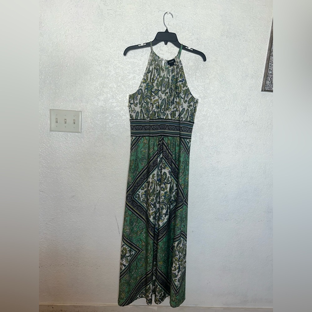 B. Calm Green Paisley Halter Maxi Dress Sleeveless Key Hole Neck Pullover Size L